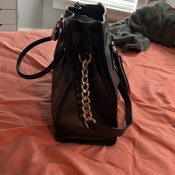 black michael kors purse - Picture 5 of 8